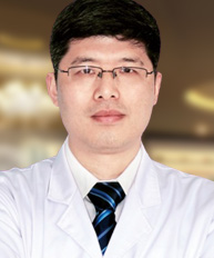 萬偉東