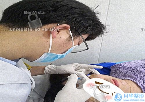 做完外路去眼袋以后，眼部的皺紋更多了是為什么