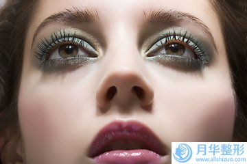 光子治療雀斑的5類適宜人群,光子治療雀斑種植的適應(yīng)人群以及禁忌人群