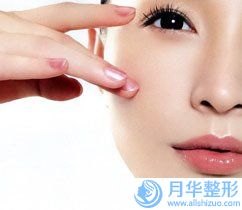 呼倫貝爾市富曉雷醫(yī)生,鄒毓超醫(yī)生激光治療痘疤痘印技術比拼