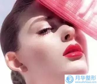 福州雅瑟時(shí)光醫(yī)療美容診所價(jià)格表哪個(gè)醫(yī)生更好2023-注射隆胸失敗修復(fù)案例