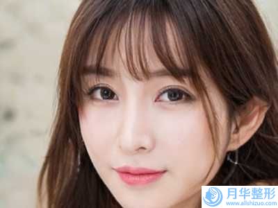 天津市黃震英整形醫(yī)生價目表對比