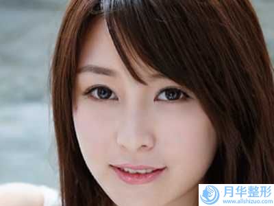 海南省豐臀用玻尿酸良好的醫(yī)生(許展醫(yī)生誰(shuí)技術(shù)更厲害)