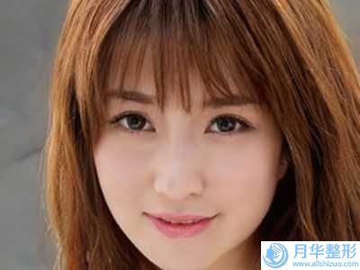曾繁華整形醫(yī)生微晶換膚價格收費很合理-衡陽市第一人民醫(yī)院美容科