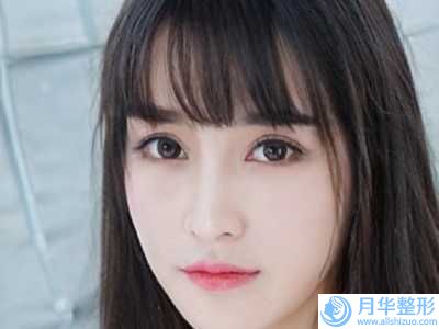 湖南長沙晶膚醫(yī)療美容醫(yī)院整形價格(價目)分析-臀部變大手術(shù)案例