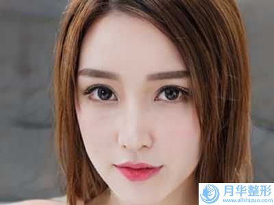 四平市光子嫩膚術(shù)醫(yī)生上榜名單十強(qiáng)綜合發(fā)布-李越整形醫(yī)生悄悄登上