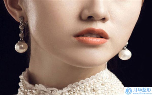 新樂唯美召香皮膚美容管理中心玻尿酸補(bǔ)下巴手術(shù)需要花費(fèi)多少