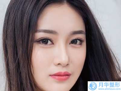 李風(fēng)華主治醫(yī)師醫(yī)生彩光嫩膚美白案例-價(jià)格(價(jià)目)表新版傾情巨獻(xiàn)