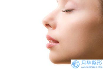 大連市齊東元醫(yī)生,張喆醫(yī)生果酸換膚祛黃褐斑哪個好