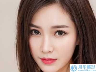 重慶市艾劍雄整形醫(yī)生激光治療美白得花多少錢
