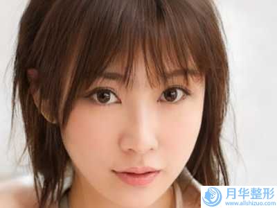 大連博大口腔醫(yī)院價格收費表已上線請查收-金屬自鎖托槽矯正費用開銷通常是多少