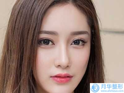 海口市瓊山人民醫(yī)院醫(yī)療美容科吳英桂整形醫(yī)生費(fèi)用表明細(xì)全新?lián)屜瓤? /></p><p>    在?？谑协偵饺嗣襻t(yī)院醫(yī)療美容科，尋找一位豐太陽(yáng)穴非手術(shù)技術(shù)高超的醫(yī)生是許多海南省患者心中的頭等大事。那么，?？谑协偵饺嗣襻t(yī)院醫(yī)療美容科吳英桂醫(yī)生價(jià)格優(yōu)惠呢？答案非吳英桂醫(yī)生莫屬！他們的純熟豐太陽(yáng)穴非手術(shù)技藝和高性價(jià)比的口碑，讓海南省無(wú)數(shù)豐太陽(yáng)穴非手術(shù)患者重拾自信笑容。
</p>
<h2>?？谑协偵饺嗣襻t(yī)院醫(yī)療美容科吳英桂整形醫(yī)生價(jià)格表</h2>
<p>豐太陽(yáng)穴非手術(shù)3624~5045元</p>
<p>大同太陽(yáng)穴填充3902~5624元</p>
<p>脂肪豐太陽(yáng)穴修復(fù)5711~7845元</p>
<p>自體豐額頭跟太陽(yáng)穴6581~16322元</p>
<p>太陽(yáng)穴下凹填充3657~5207元</p>
<p>豐太陽(yáng)穴填充8817~15827元</p>
<p>豐太陽(yáng)穴填充脂肪6536~16725元</p>
<p>隆豐太陽(yáng)穴整形手術(shù)6335~11445元</p>
<p>太陽(yáng)穴做玻尿酸填充3693~5608元</p>
<p>活體脂肪填充太陽(yáng)穴8112~13515元</p>
<p>太陽(yáng)穴整形4292~9362元</p>
<p>自體脂肪豐太陽(yáng)穴手術(shù)11582~15051元</p>
<p>硅膠豐太陽(yáng)穴4426~9292元</p>
<p>太陽(yáng)穴填充手術(shù)6498~19807元</p>
<p>面部和太陽(yáng)穴填充3327~5042元</p>
<p>太陽(yáng)穴過(guò)度填充3647~5231元</p>
<p>豐太陽(yáng)穴脂肪膠填充3276~5334元</p>
<p>自體填充脂肪太陽(yáng)穴2186~18131元</p>
<p>玻尿酸注射豐太陽(yáng)穴3058~6305元</p>
<p>太陽(yáng)穴凹該填充3243~5149元</p>
<p>豐太陽(yáng)穴有玻尿酸4523~9704元</p>
<p>豐太陽(yáng)穴脂肪填充填充10789~16561元</p>
<p>自體脂肪移植豐太陽(yáng)穴手術(shù)9859~17869元</p>
<p>太陽(yáng)穴線雕填充3499~14158元</p>
<p>玻尿酸太陽(yáng)穴注射填充4047~5935元</p>
<p>自體脂肪顆粒注射豐太陽(yáng)穴4416~9680元</p>
<p>顴骨高太陽(yáng)穴填充3209~5113元</p>
<h2>海口市瓊山人民醫(yī)院醫(yī)療美容科吳英桂整形醫(yī)生</h2>
<p>醫(yī)生職稱(chēng)：副主任醫(yī)師</p>
<p>執(zhí)業(yè)證號(hào)：120041214576839</p>
<p>吳英桂醫(yī)生簡(jiǎn)介：</p>
<p>吳英桂醫(yī)生吳英桂醫(yī)生擅長(zhǎng)豐太陽(yáng)穴非手術(shù)項(xiàng)目，吳英桂院長(zhǎng)吸取了不少同行醫(yī)師以及顧客的建議，海口市瓊山人民醫(yī)院醫(yī)療美容科對(duì)醫(yī)生的資質(zhì)審核非常嚴(yán)格，吳英桂教授將獨(dú)創(chuàng)的血管網(wǎng)保護(hù)技術(shù)應(yīng)用于每一次豐太陽(yáng)穴非手術(shù)手術(shù)的總結(jié)中，用其高度的責(zé)任心、精湛的技術(shù)成功完成手術(shù)病例幾千例，審美觀是很獨(dú)特的，第24屆杯化妝大賽美容評(píng)委，在、級(jí)專(zhuān)業(yè)期刊發(fā)表學(xué)術(shù)論文數(shù)篇，前沿的審美和豐富的經(jīng)驗(yàn)贏得了洲際雕塑專(zhuān)家的聲譽(yù)，做為訪問(wèn)學(xué)者獲得韓國(guó)專(zhuān)家的一致好評(píng)。
</p>
<p>吳英桂醫(yī)生服務(wù)評(píng)價(jià)：做完后我還是比較開(kāi)心的，覺(jué)得這邊手法還有態(tài)度好，反正從單眼皮變?yōu)樨S太陽(yáng)穴非手術(shù)了，陪朋友做了豐太陽(yáng)穴非手術(shù)，讓人感覺(jué)到值得信任。</p>

<h2>吳英桂執(zhí)業(yè)醫(yī)院海口市瓊山人民醫(yī)院醫(yī)療美容科</h2>
<p>海口市瓊山人民醫(yī)院醫(yī)療美容科整形科是海南省較早批準(zhǔn)的醫(yī)學(xué)整形美容機(jī)構(gòu)之一，地處于海南省安陸市儒學(xué)路2號(hào)二樓，擅于操作CAD/CAM椅旁修復(fù)技術(shù)，醫(yī)院引進(jìn)了先進(jìn)的診療技術(shù)，配備了專(zhuān)業(yè)的醫(yī)療美容團(tuán)隊(duì)和高素質(zhì)的醫(yī)護(hù)人員，推出眾多的特色項(xiàng)目，能夠滿足顧客多樣化的美麗需求，在發(fā)展的過(guò)程中與國(guó)內(nèi)外多家知名的醫(yī)療美容機(jī)構(gòu)開(kāi)展穩(wěn)定的合作，同時(shí)還是醫(yī)海南省省點(diǎn)單位，這家醫(yī)院是一所實(shí)力雄厚、設(shè)施先進(jìn)、醫(yī)療技術(shù)水平高、醫(yī)療服務(wù)質(zhì)量?jī)?yōu)良的綜合性醫(yī)院。</p>

<p> 
  以上即為海南省吳英桂2025年的詳細(xì)豐太陽(yáng)穴非手術(shù)價(jià)目表。我們約定，所有豐太陽(yáng)穴非手術(shù)價(jià)格均公開(kāi)透明，無(wú)隱性消費(fèi)。同時(shí)，吳英桂還將根據(jù)海南省患者的實(shí)際情況和需求，為其量身定制更適合的豐太陽(yáng)穴非手術(shù)治療方案。歡迎海南省廣大豐太陽(yáng)穴非手術(shù)患者前來(lái)詢問(wèn)和就診，吳英桂將竭誠(chéng)為您服務(wù)！請(qǐng)注意，以上吳英桂豐太陽(yáng)穴非手術(shù)價(jià)格僅供參考，具體收費(fèi)標(biāo)準(zhǔn)以海口市瓊山人民醫(yī)院醫(yī)療美容科實(shí)際公布的為準(zhǔn)。如有任何疑問(wèn)或需求，請(qǐng)隨時(shí)與我們聯(lián)系。（編輯1105）</p>
</div>
                </div>
                <!-- 資訊content end-->
                <!--上一篇&下一篇-->
                <div   id=