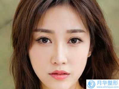大連王苓醫(yī)療美容診所彩光嫩膚治療毛孔粗大的手術(shù)費(fèi)用是多少呢